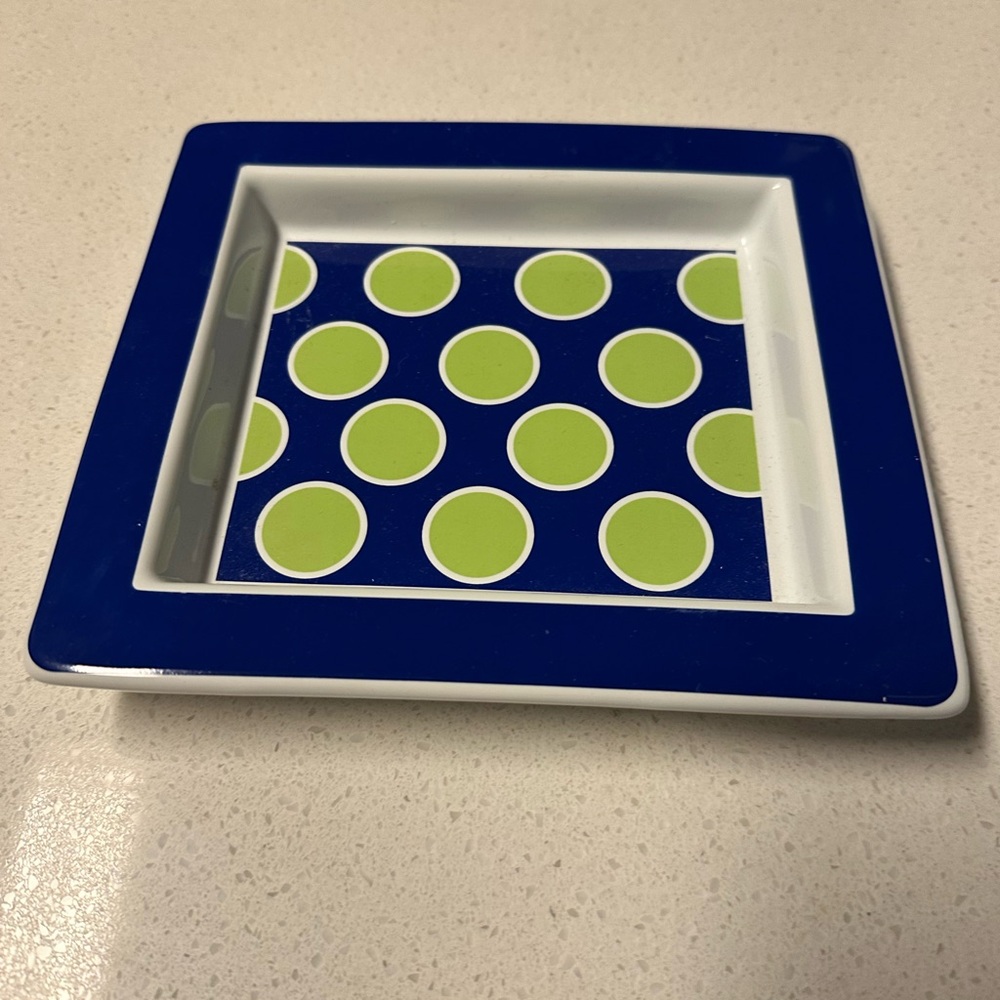 2 decorative trays! 1 is Blue and Green Polka Dot and 2nd inspire. BOGO deal
